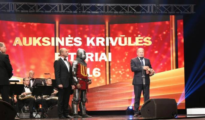 kaunieciams.lt, V. Makūnui įteiktas „Auksinės krivūlės riterio“ ženklas, Kaunieciams.lt