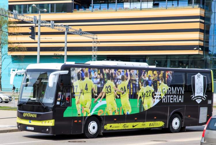 trakams-isskirtinio-dizaino-autobusas