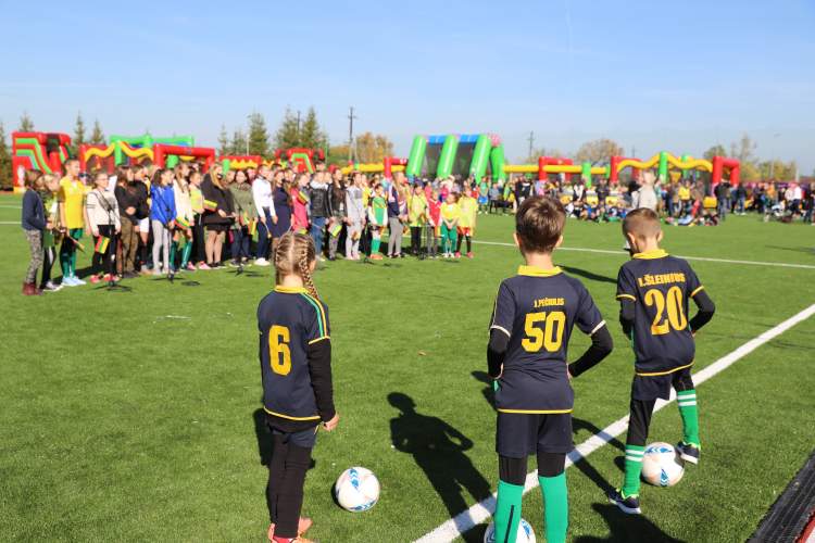 kauno-rajono-pokyciai-rekonstruotame-vilkijos-stadione-ispirti-pirmieji-ivarciai