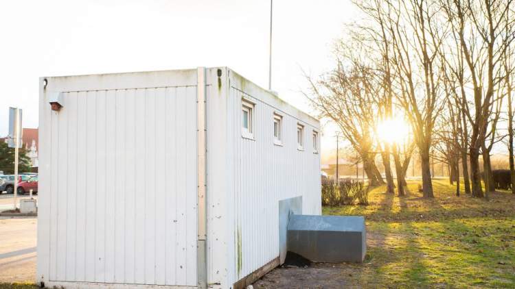 kaunas-atsisveikina-su-auksiniu-tualetu