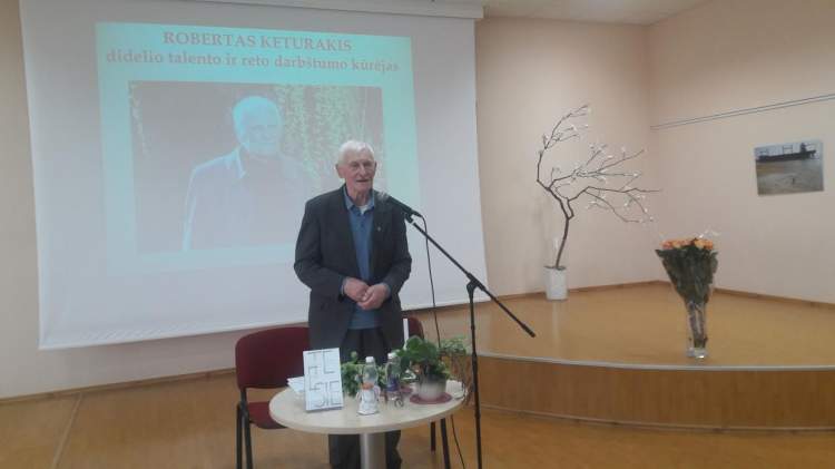 naujos, Garliaviečio naujos R. Keturakio knygos pristatyme – gausus būrys gerbėjų, Kaunieciams.lt